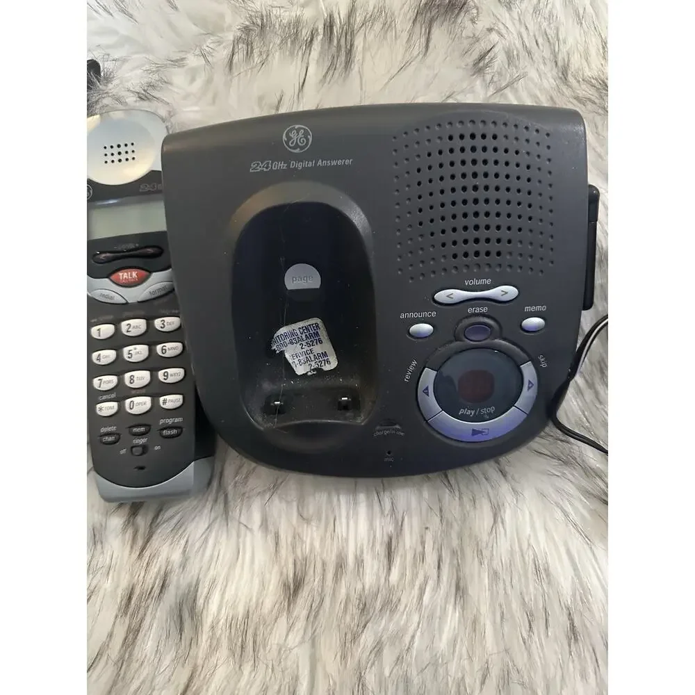 GE 2.4GHz Corded/Cordless Phone Combo Digital Answerer Black Silver Speakerphone